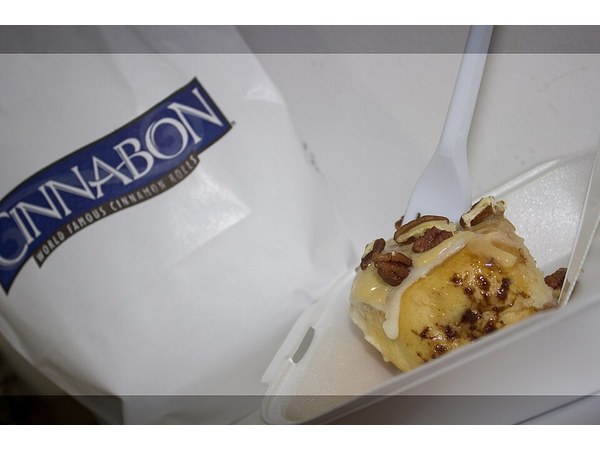 Cinnabon Caramel Pecanbon product preview